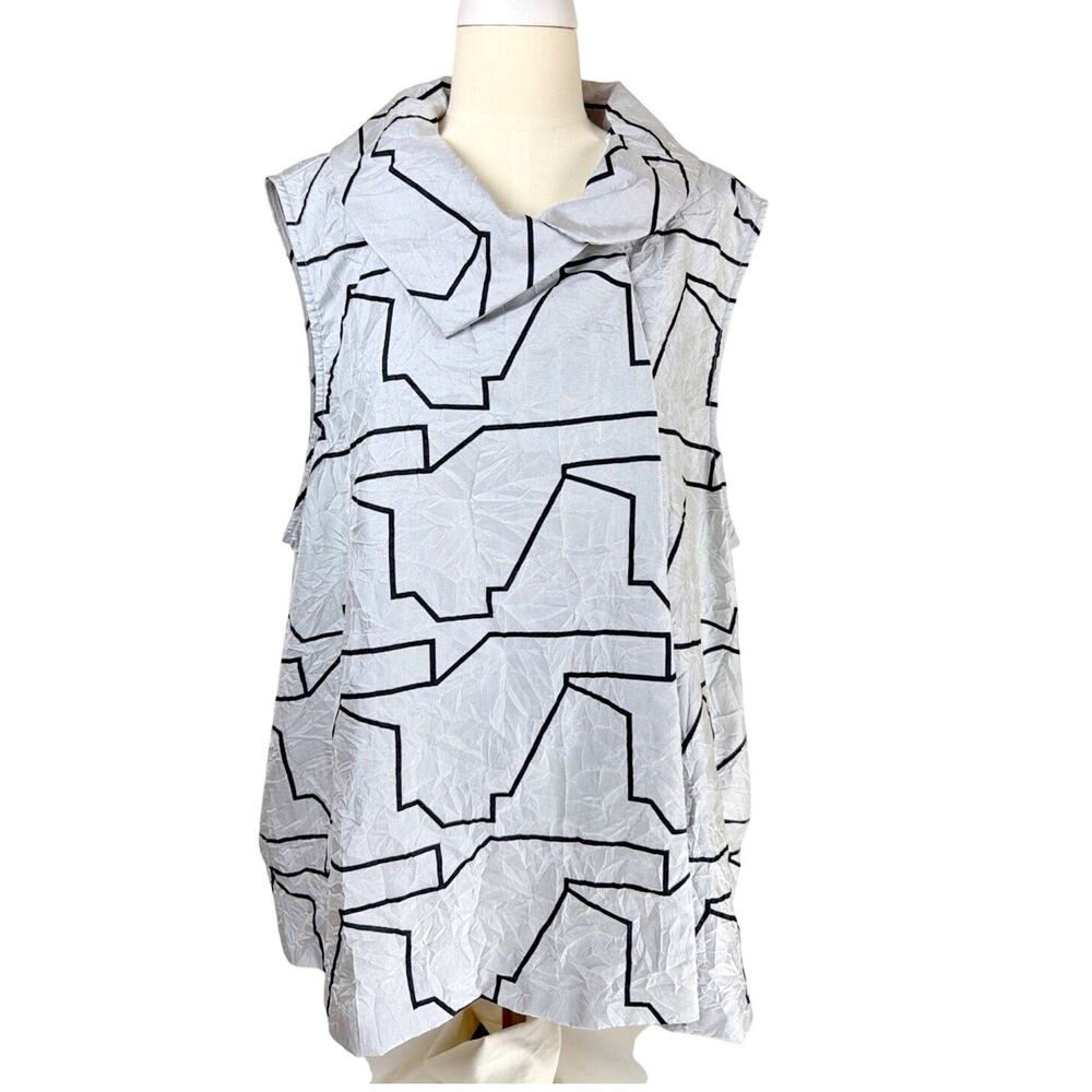 NWT Sydney Gray Black Geometric Zigzag Single Button Parachute Long Vest S